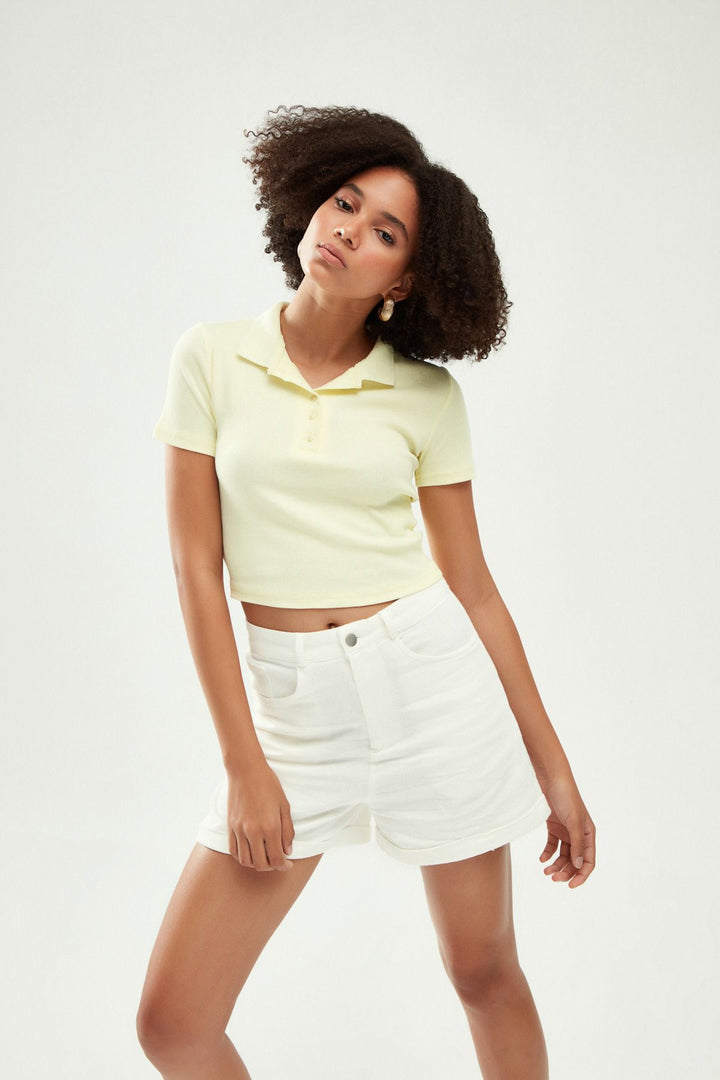 Polo Yaka Crop Bluz Sarı