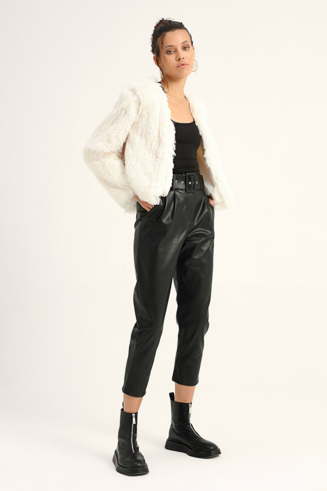 Peluş Kısa Ceket Beyaz