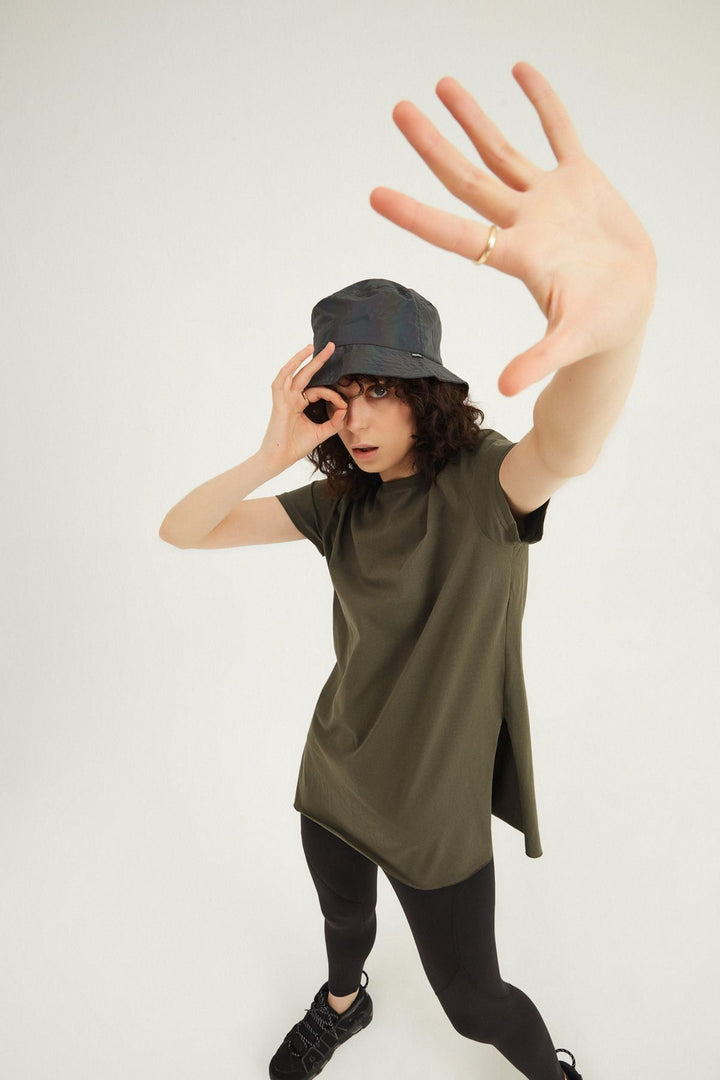 Bisiklet Yaka Yanı Yırtmaçlı Tişört Haki