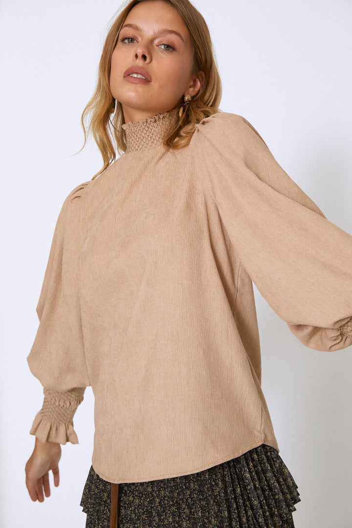 Kolları Gipeli Kadife Bluz Bej
