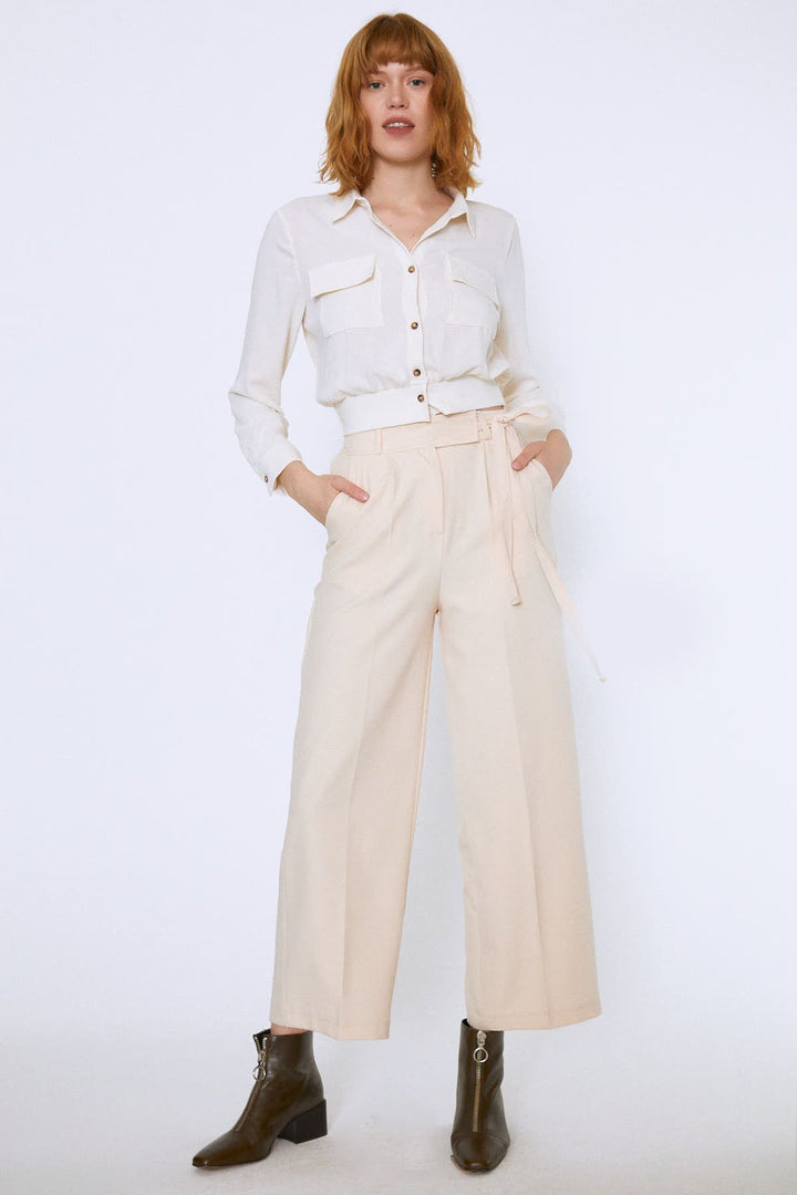 Beli Kuşakli Cepli Gömlek Ekru