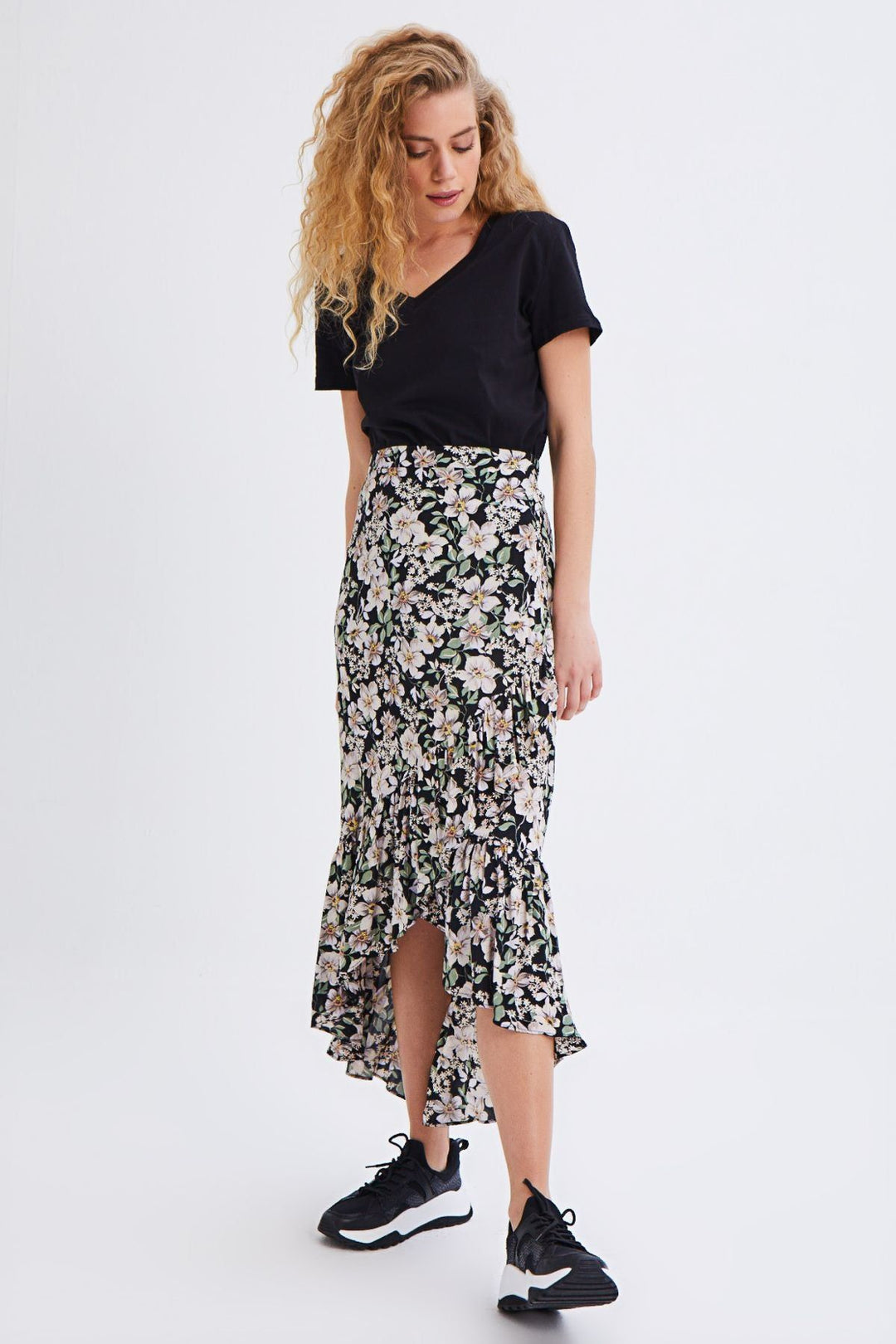 Floral Patterned Ruffled Asymmetrical Skirt Black