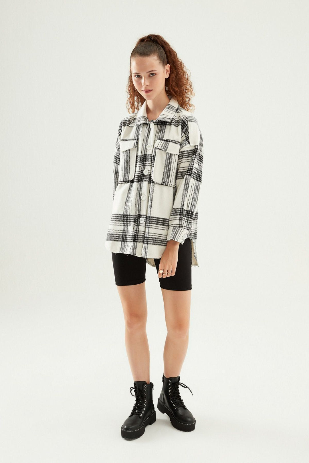 Çizgili Büyük Cepli Gömlek Siyah