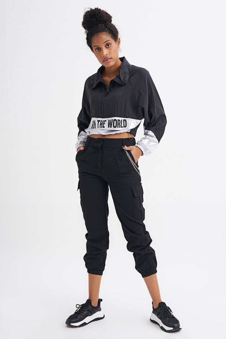 Cargo Pocket Chain Detailed Trousers Black