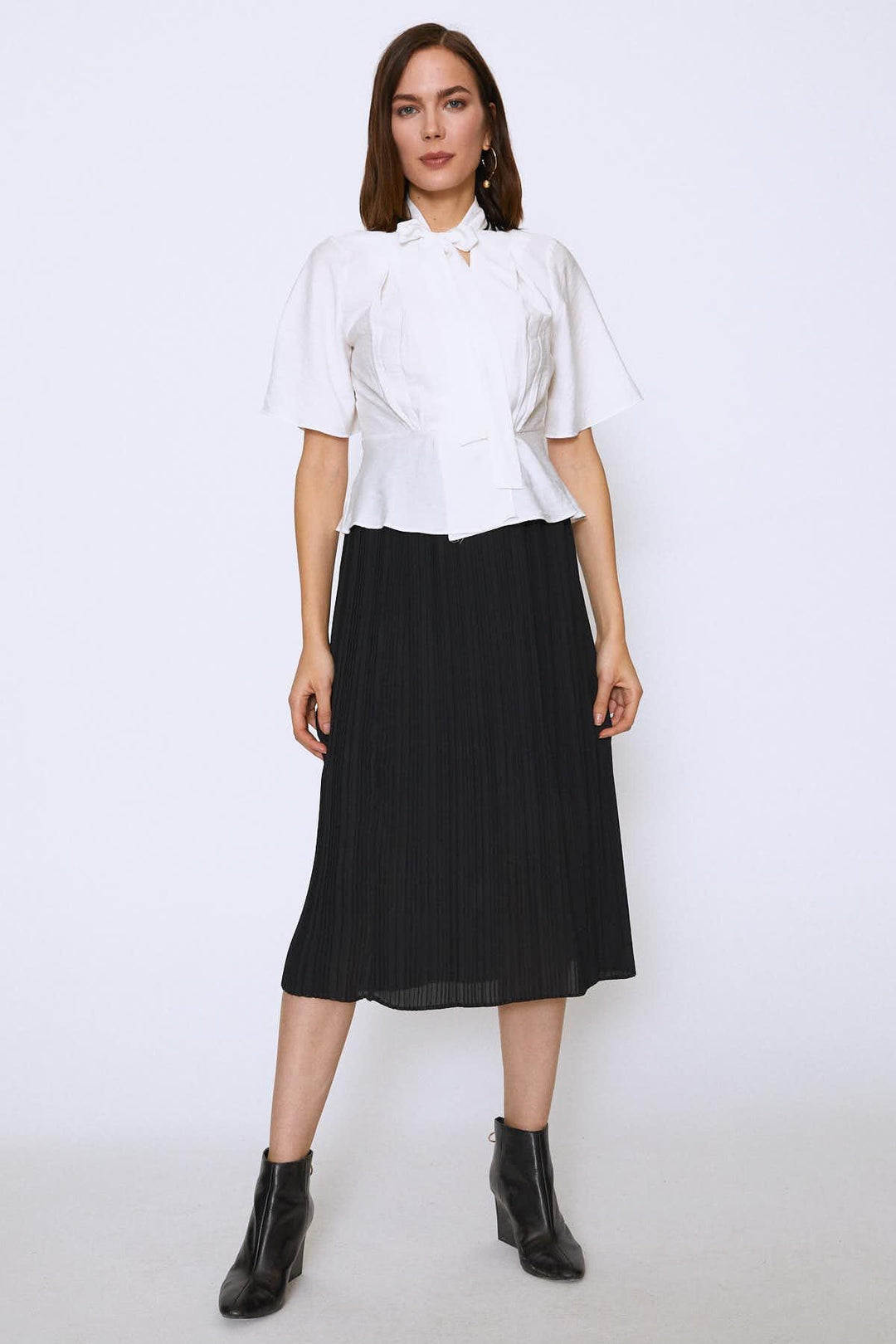 V Yaka Bağlamalı Bluz Ekru