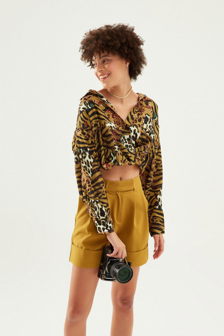 Patterned V-Neck Shirt Brown