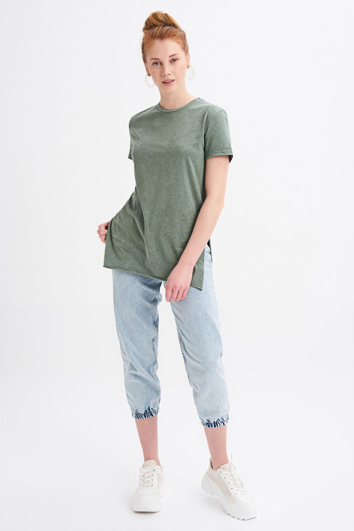 Yanı Yırtmaçlı Bisiklet Yaka Tişört Haki