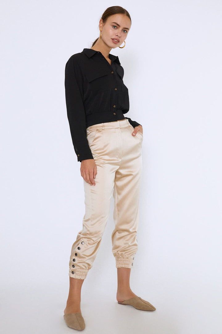 Beli Kuşakli Cepli Gömlek Siyah