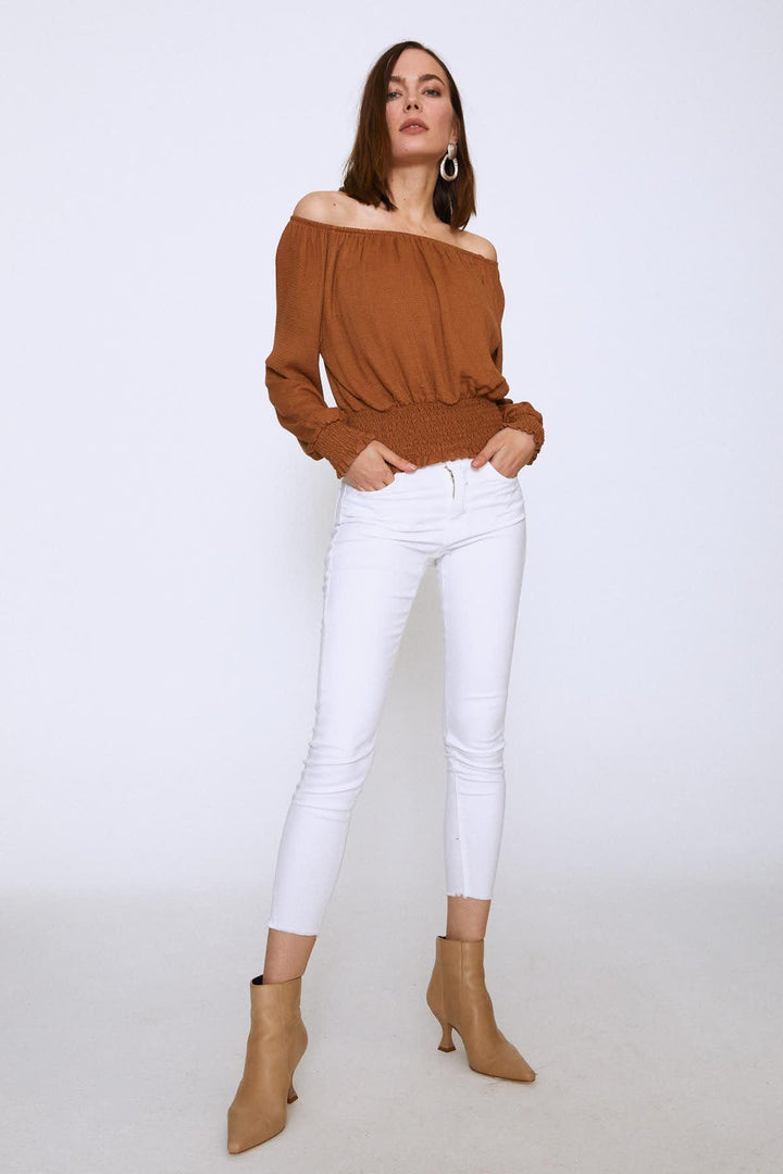 Off Shoulder Gipe Linen Blouse Brown