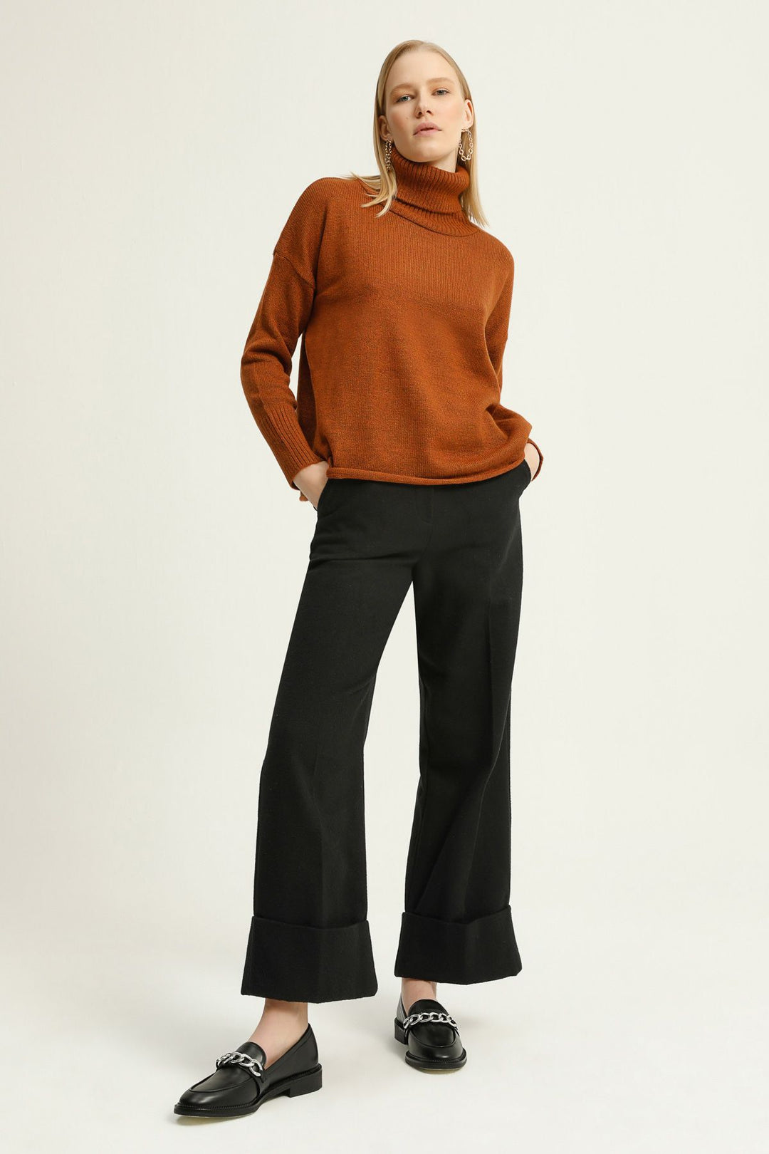 Turtleneck Loose Sweater Brown