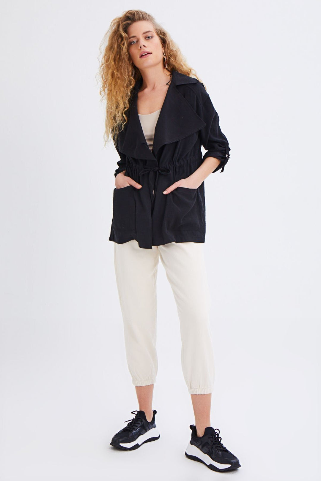 Beli Büzgülü V Yaka Ceket Siyah