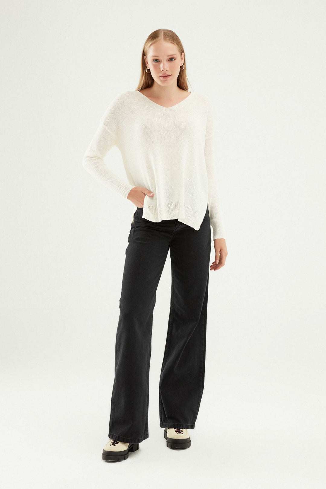 V Neck Knitwear Ecru