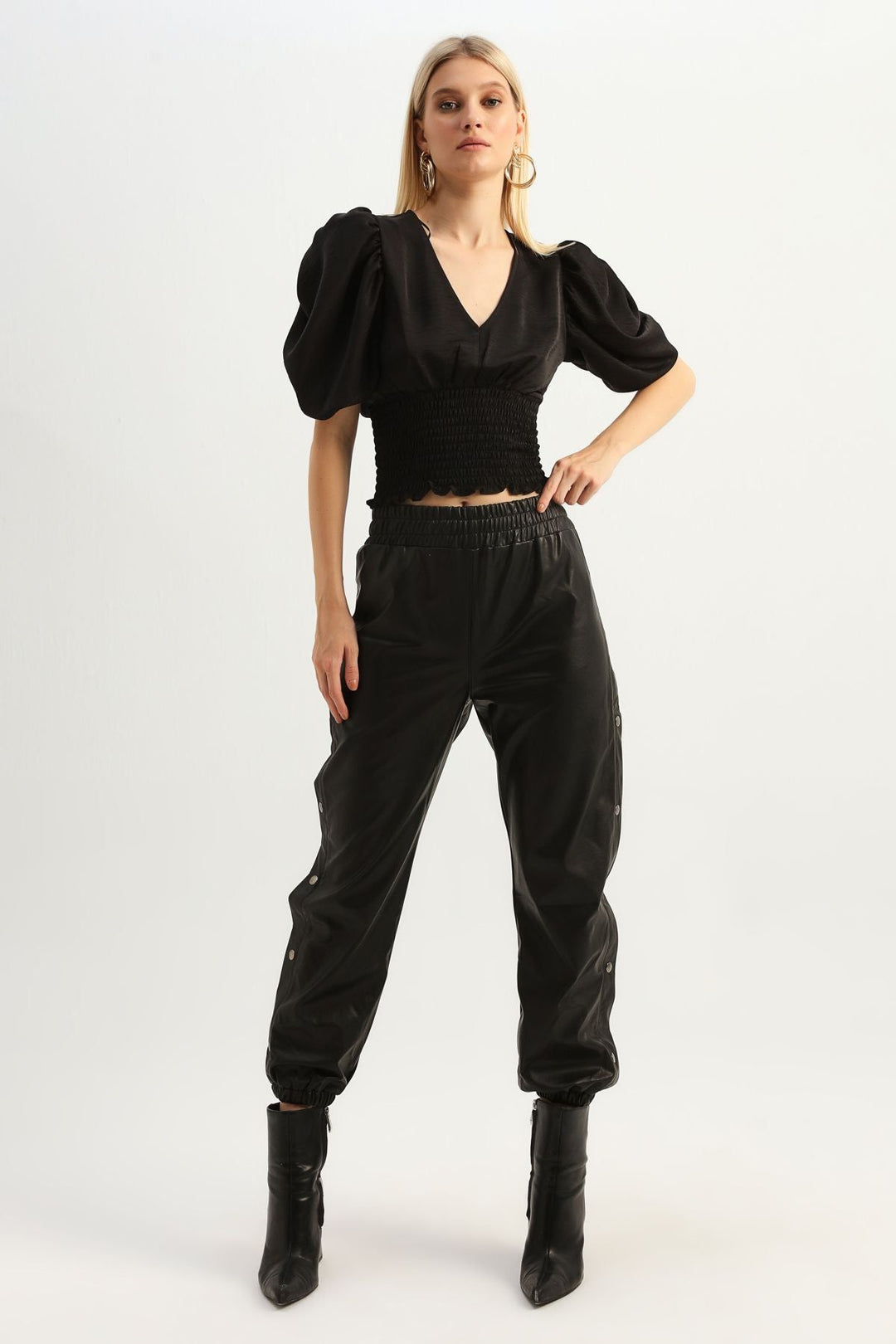 Balloon Sleeve Waistband Gipe Blouse Black
