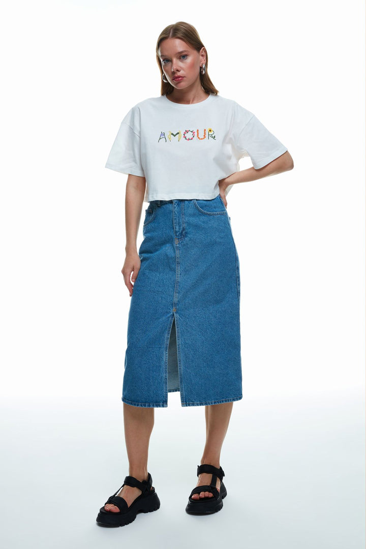 Renkli Yazı Baskılı Crop Tişört Ekru