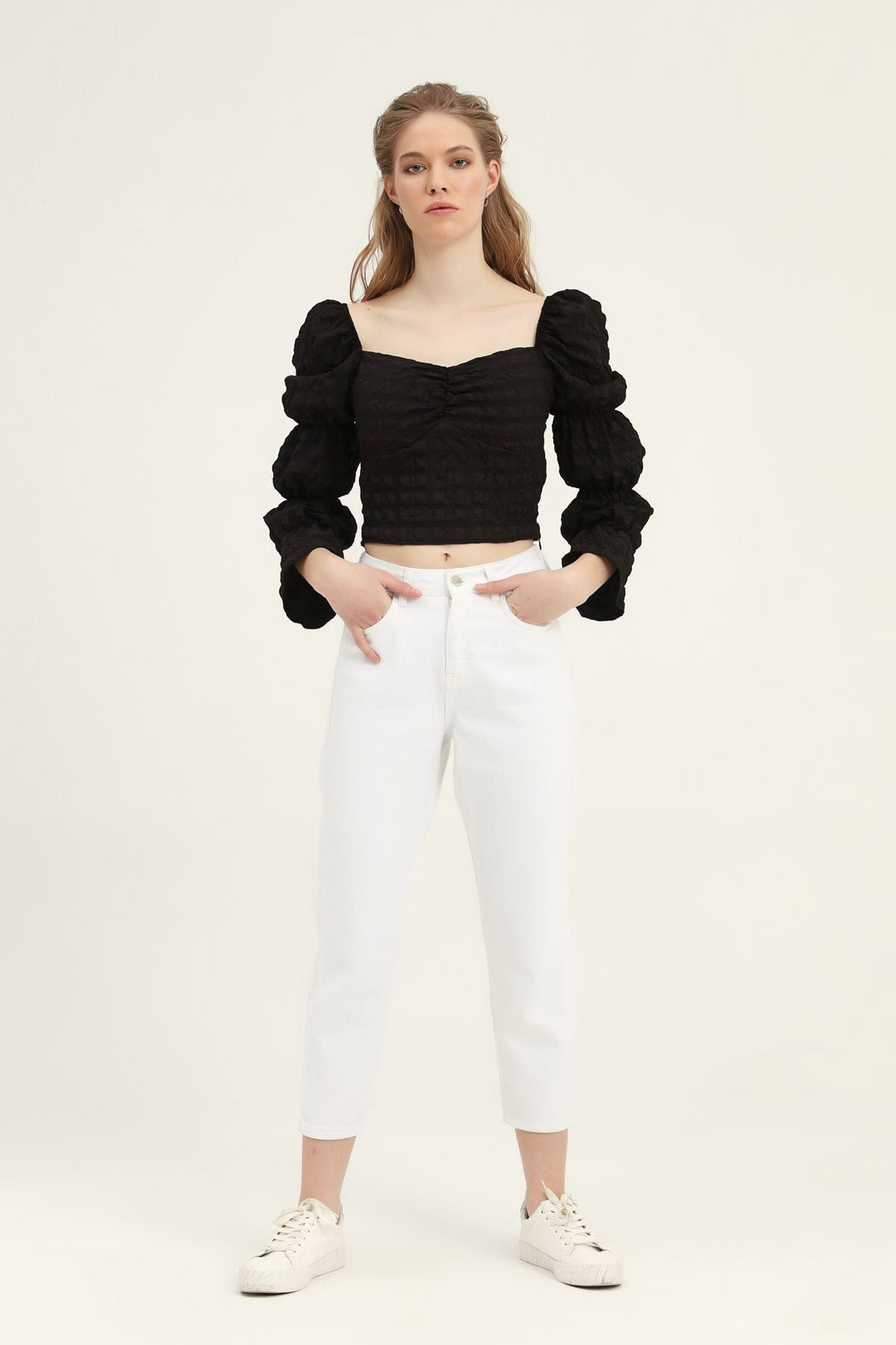 Kare Yaka Crop Bluz Siyah