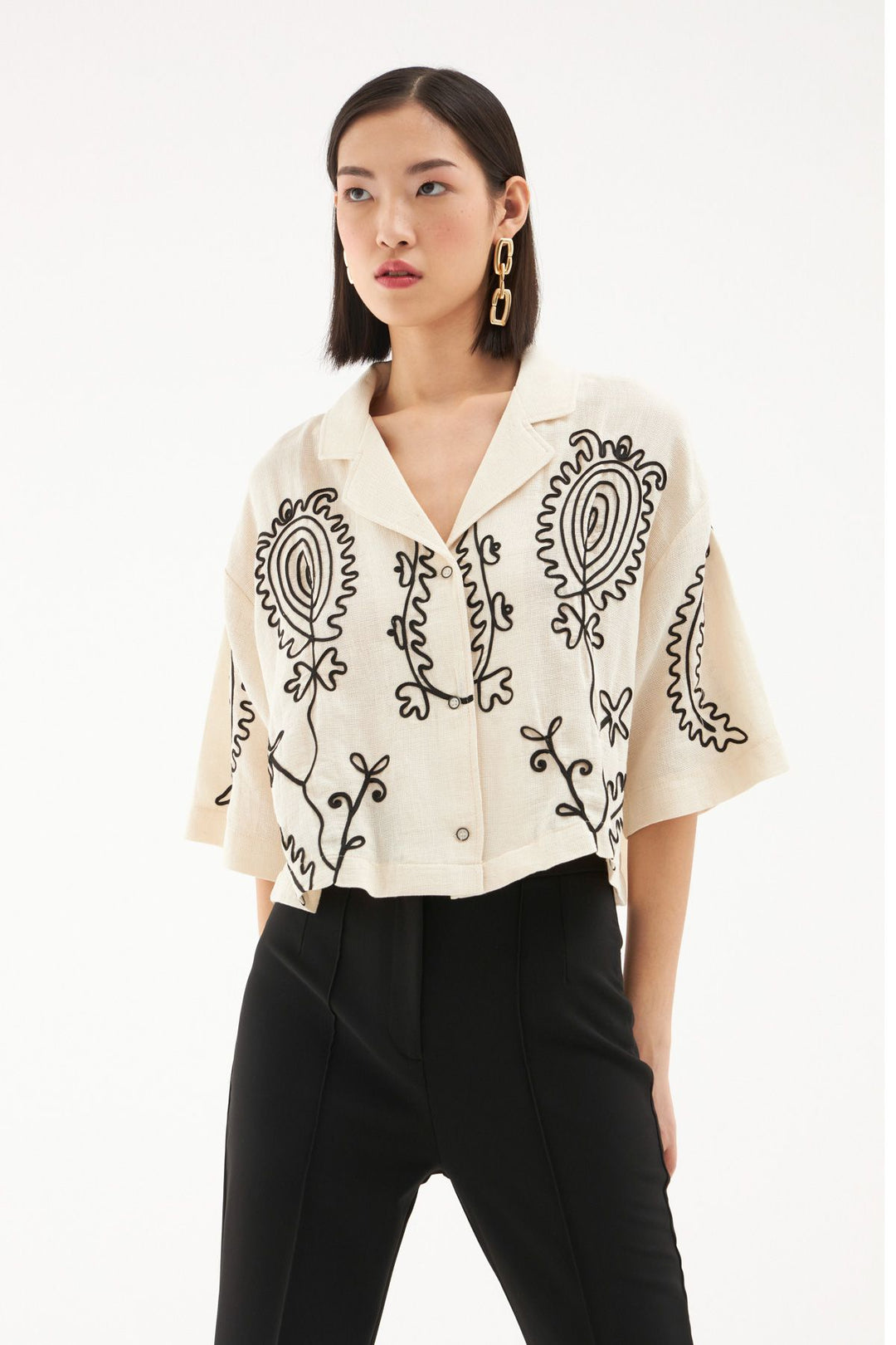 Embroidery Detailed Crop Linen Shirt Natural