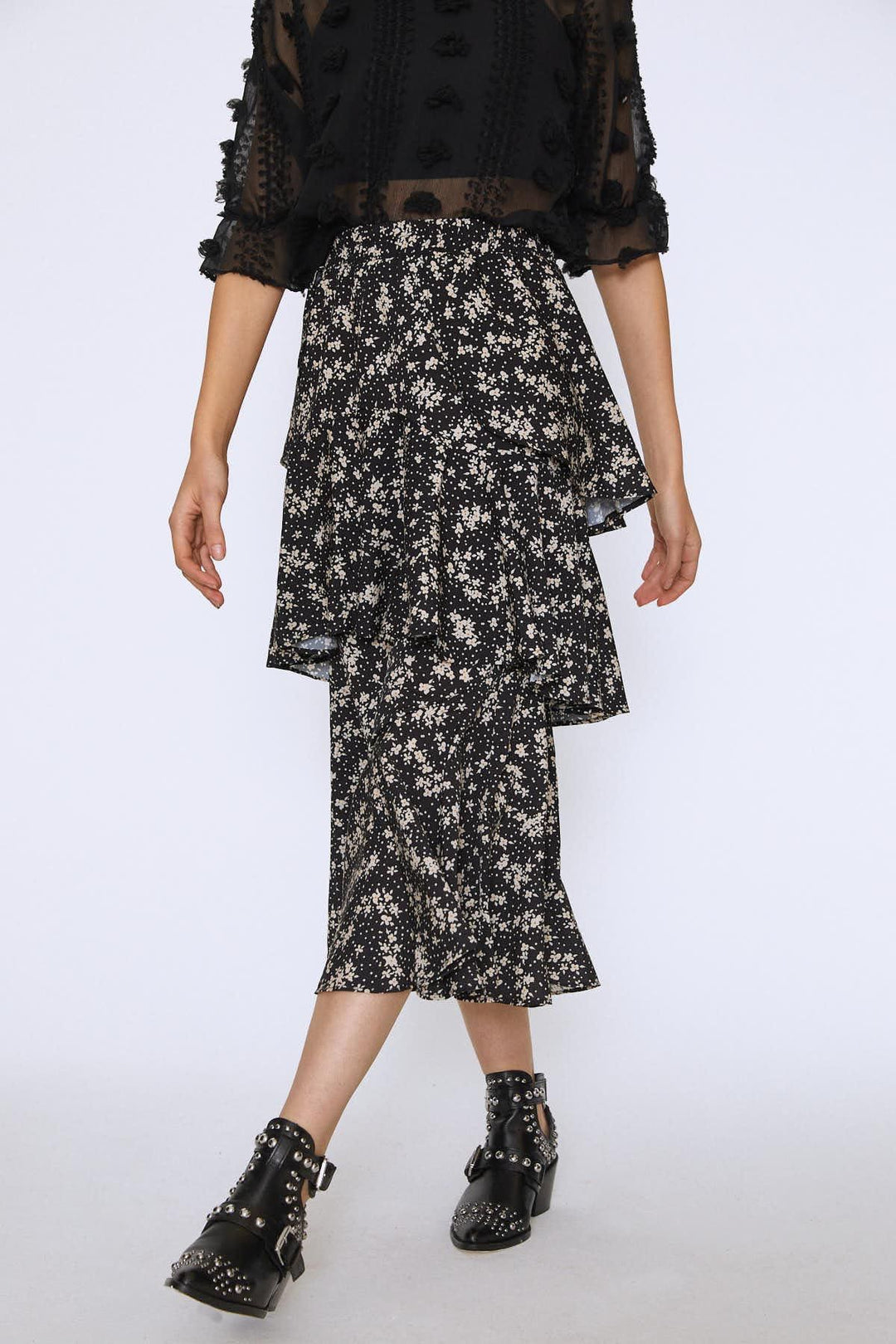 Floral Patterned Layered Skirt Black
