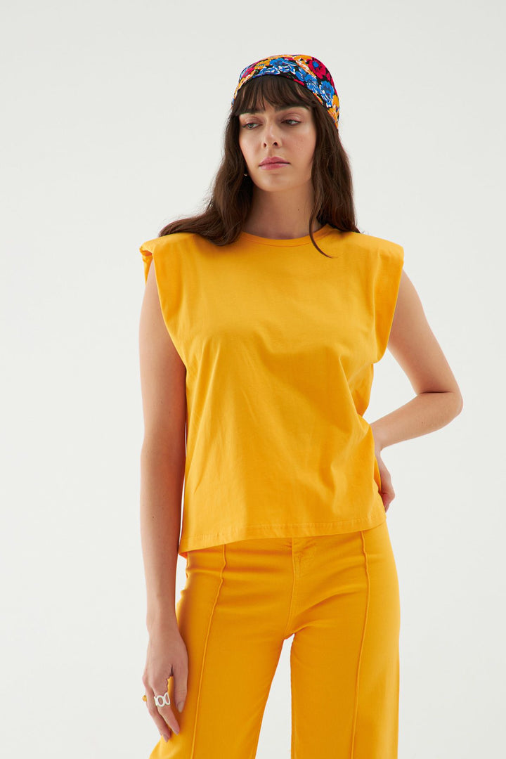 Padded Sleeveless Basic T-Shirt Orange