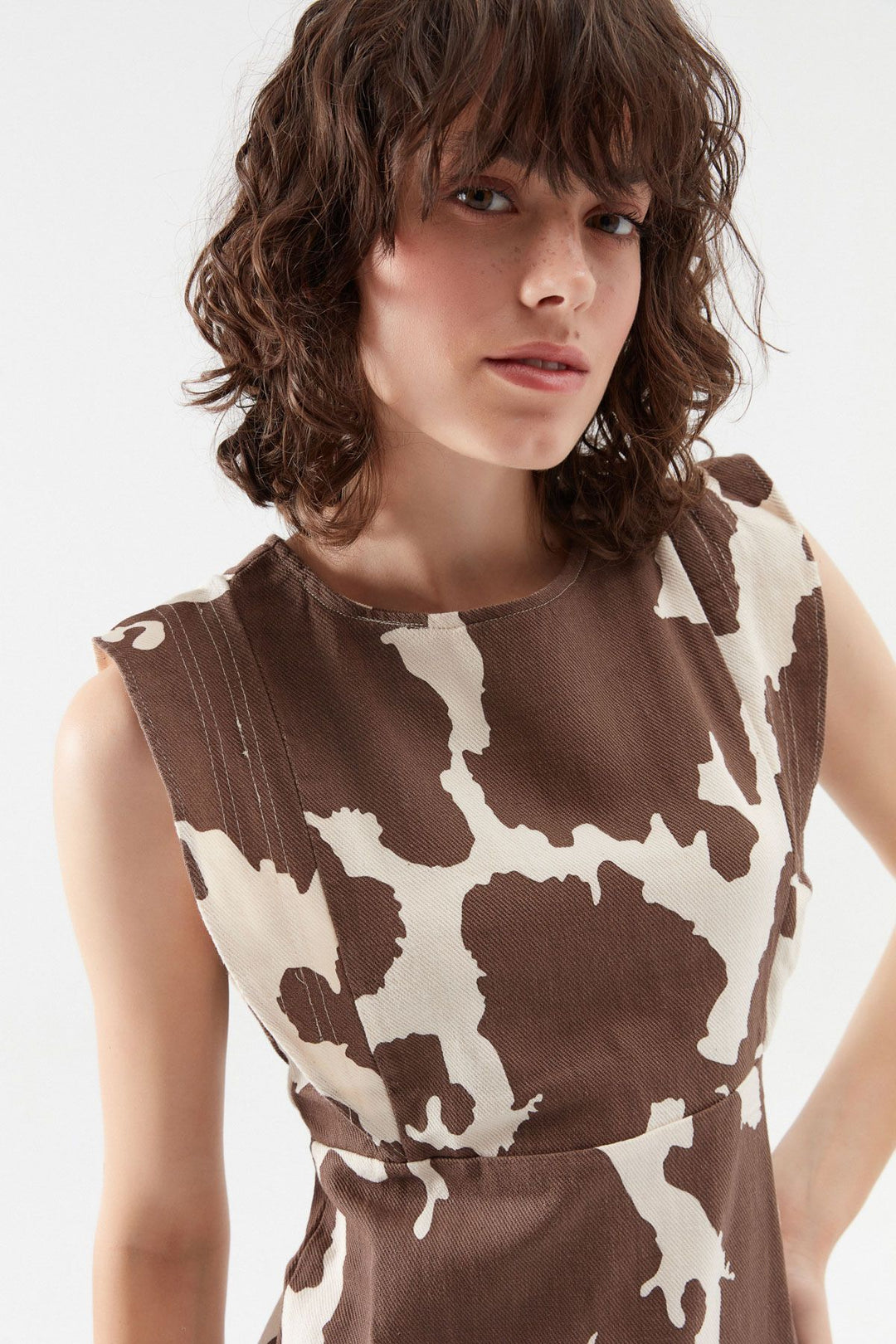 Gabardine Volan Sleeve Dress Brown