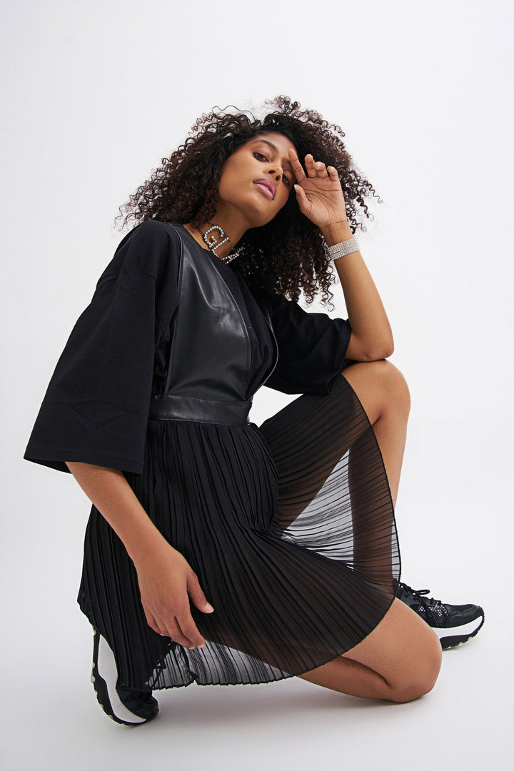 V-Neck Leather Pleated Dress Black
