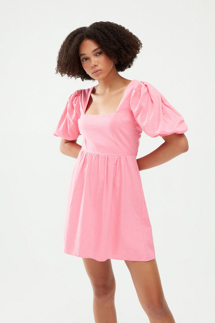 Balon Kol Dekolteli Vatkalı Elbise Şeker Pembe