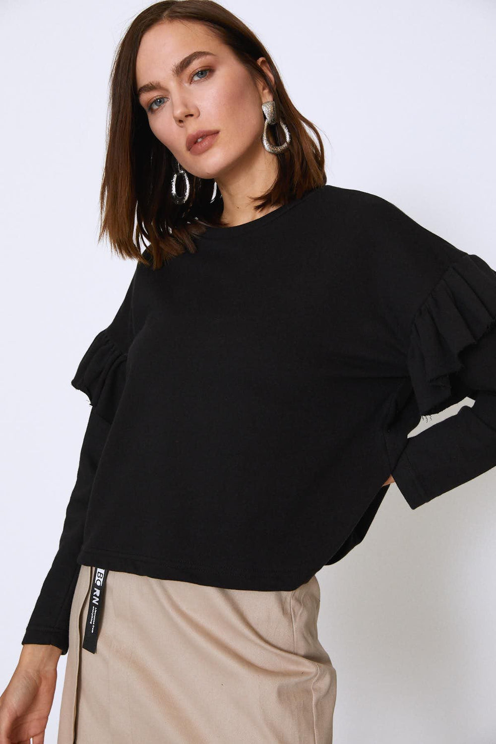 Crew Neck Sleeves Frilly Sweatshirt Black