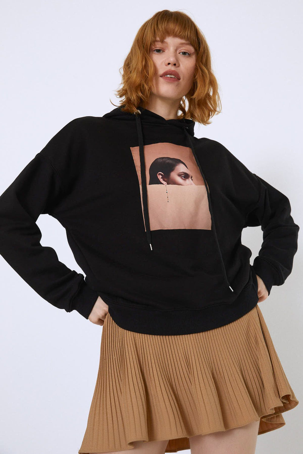 Front Printed Hoodie Sweatshirt Black