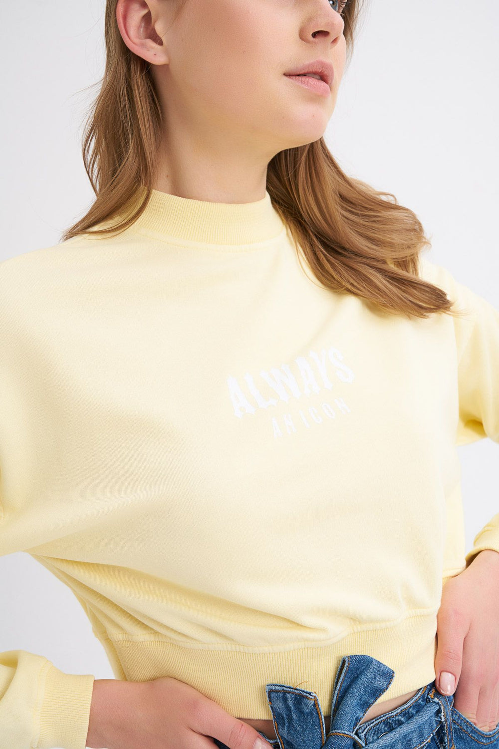 Letter Printed Crop Sweatshirt Yellow
