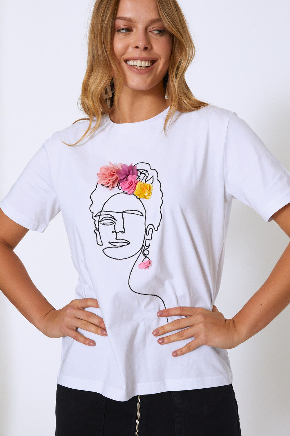 Embroidered Accessory Detailed T-Shirt White