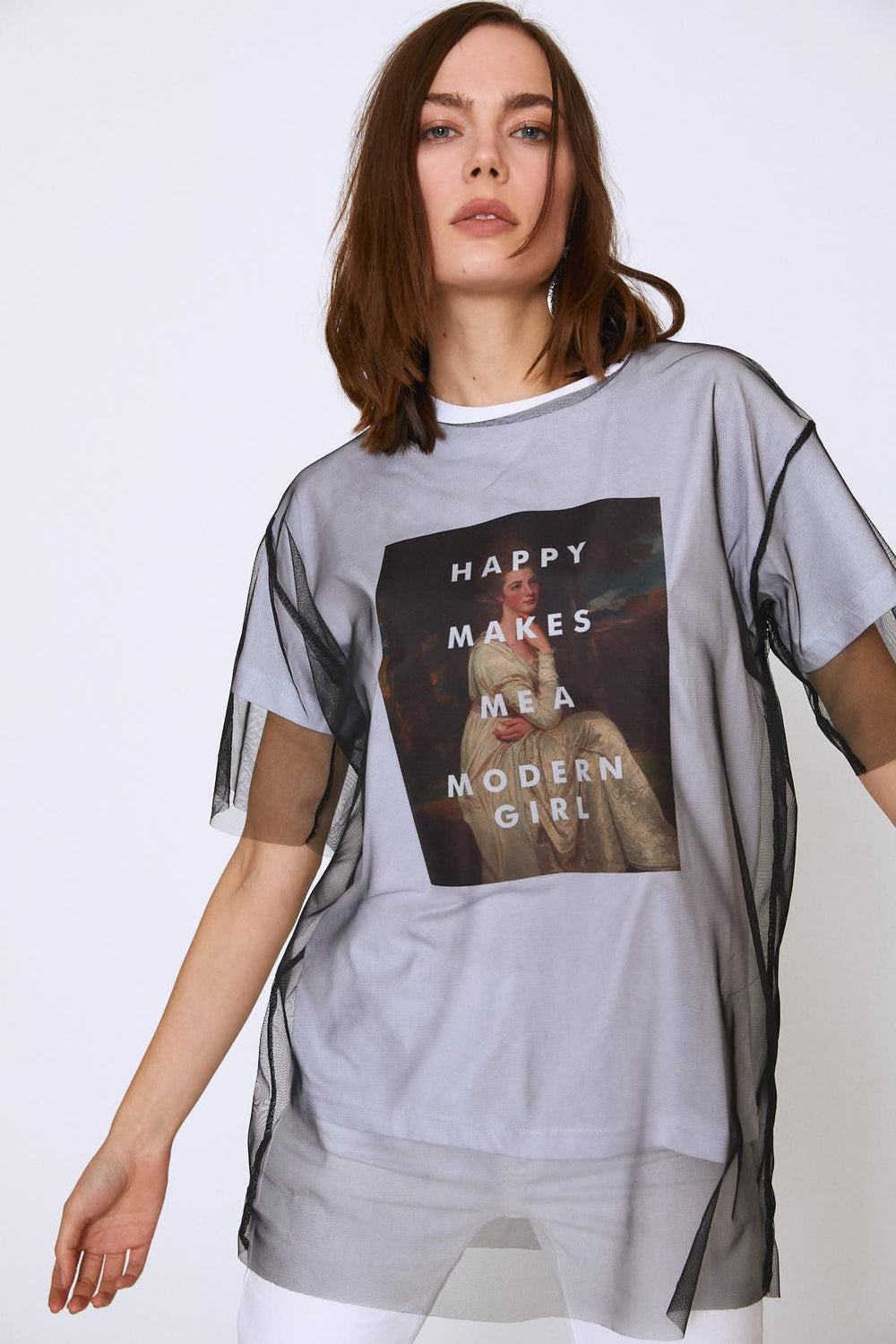 Üzeri Tüllü Baskılı Uzun Tişört Beyaz