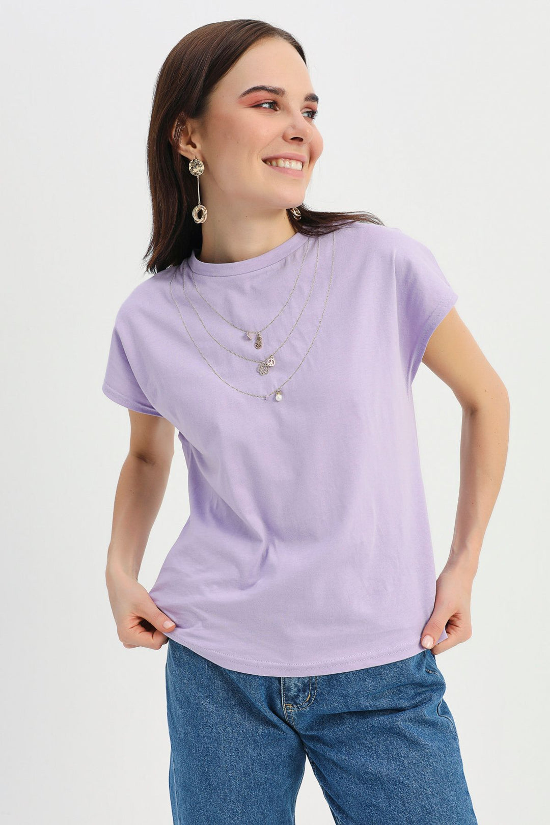 Necklace Accessory Detailed T-Shirt Lilac