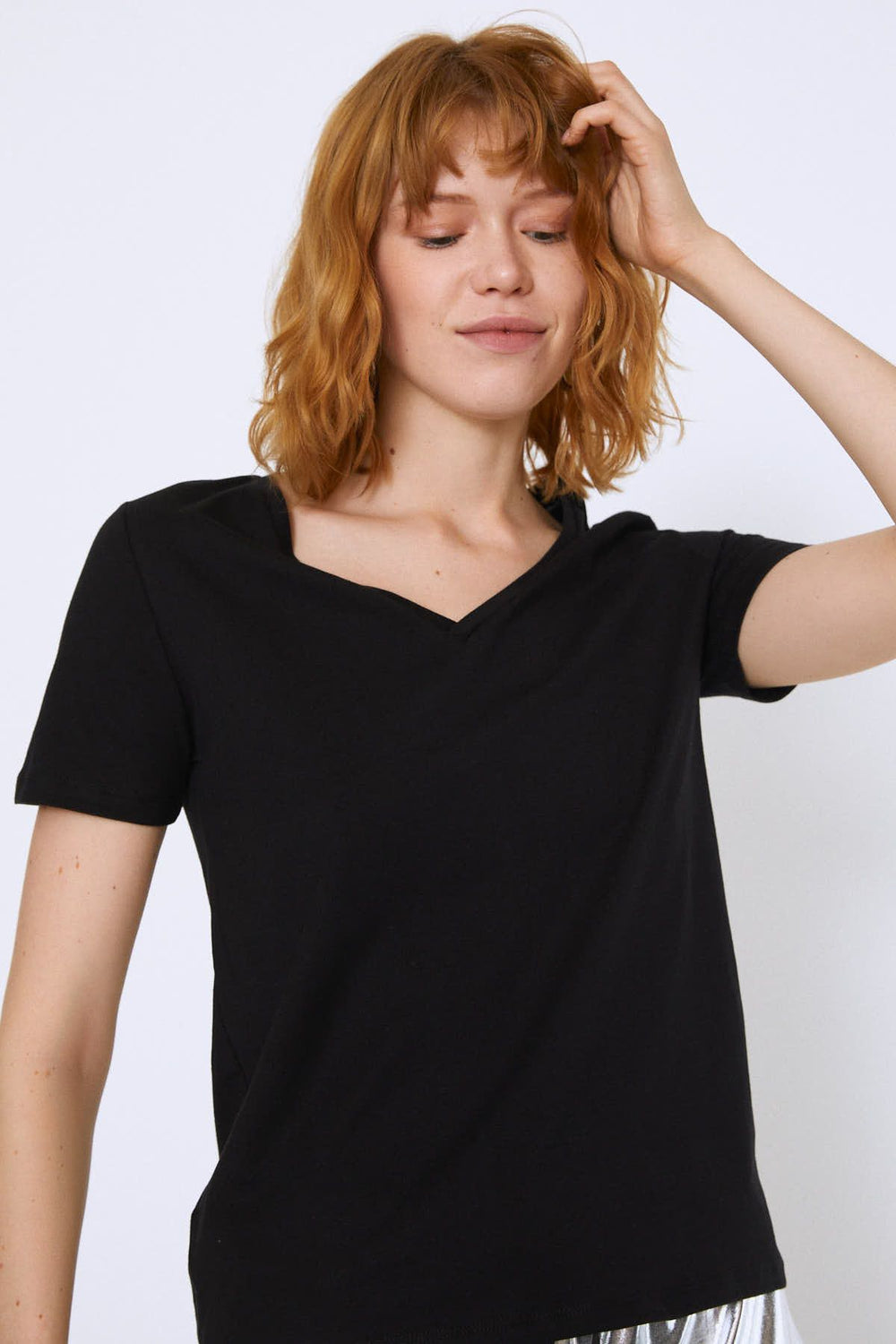 V Yaka Basic Tişört Siyah