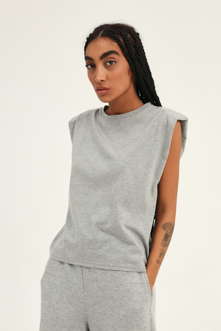 Padded Sleeveless Basic T-Shirt Graymelange