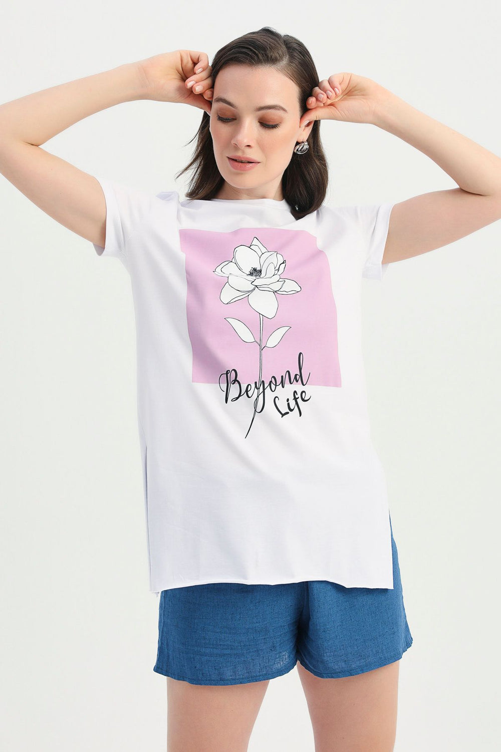 Yanları Yırtmaçlı Baskılı Tişört Lila