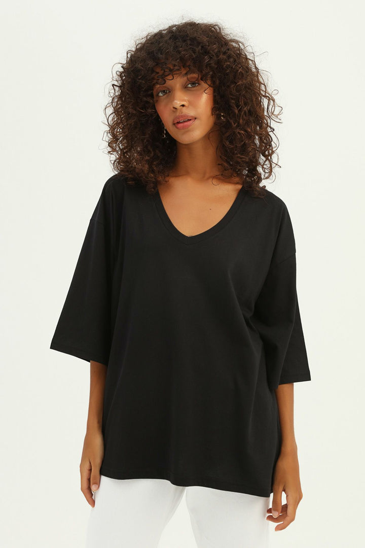 V Yaka Truvakar Kol Tişört Siyah