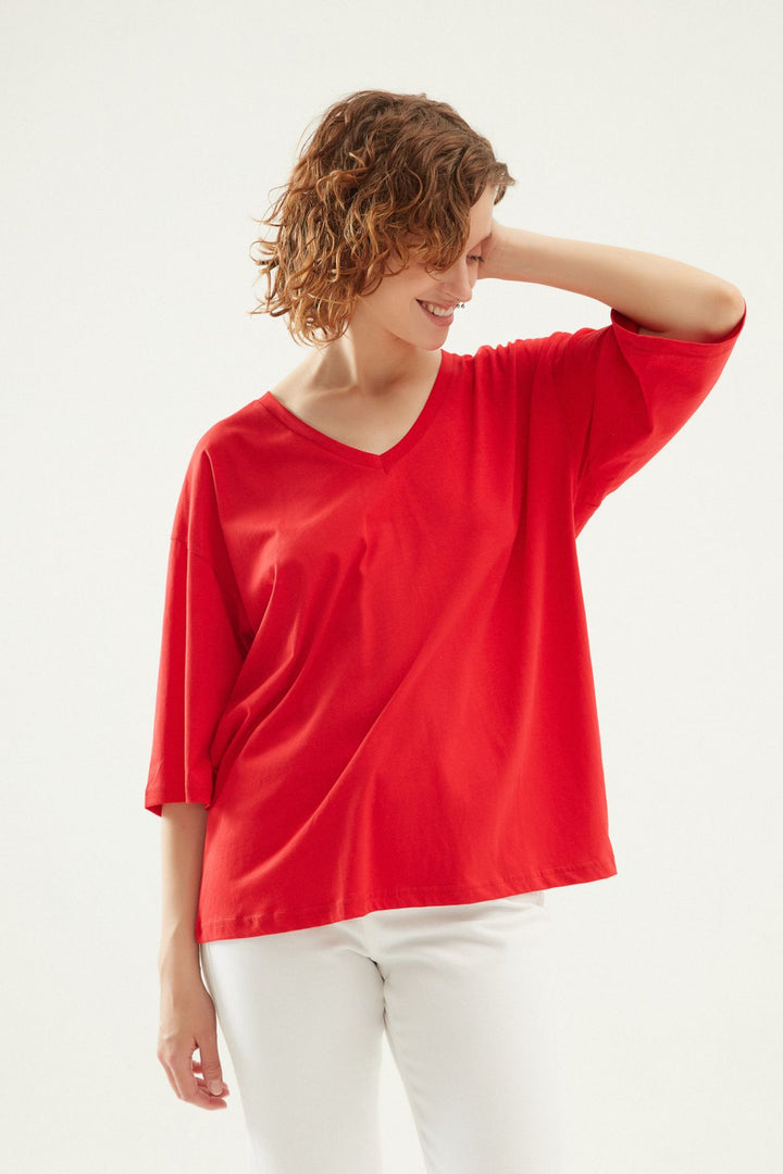 V Yaka Truvakar Kol Tişört Kırmızı