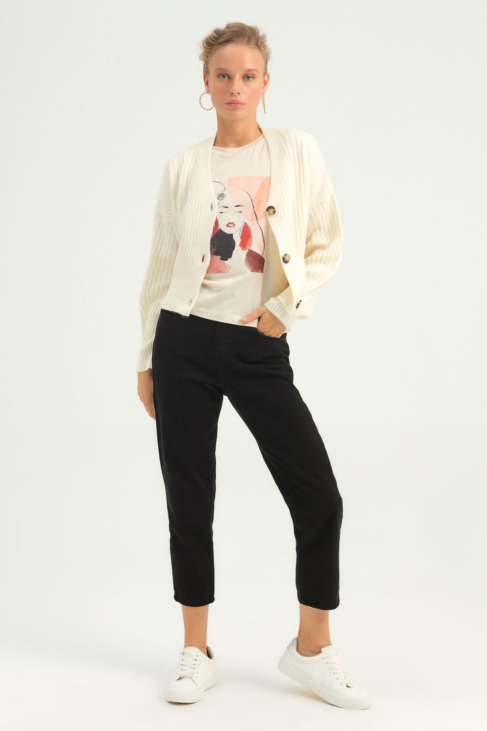 Buttoned Cardigan Ecru