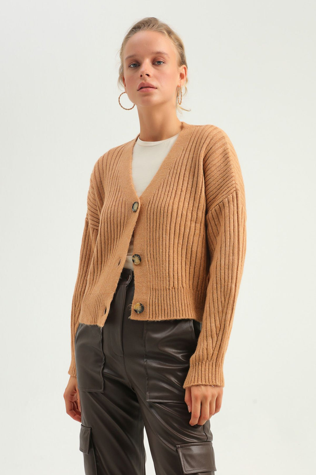 Düğmeli Hırka Camel