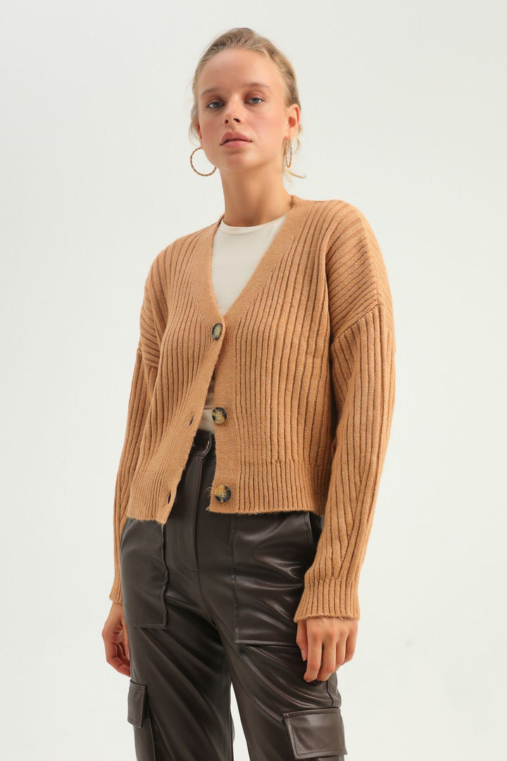 Düğmeli Hırka Camel