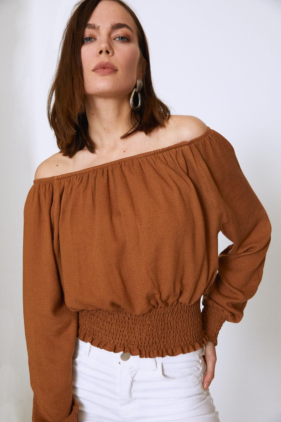 Off Shoulder Gipe Linen Blouse Brown