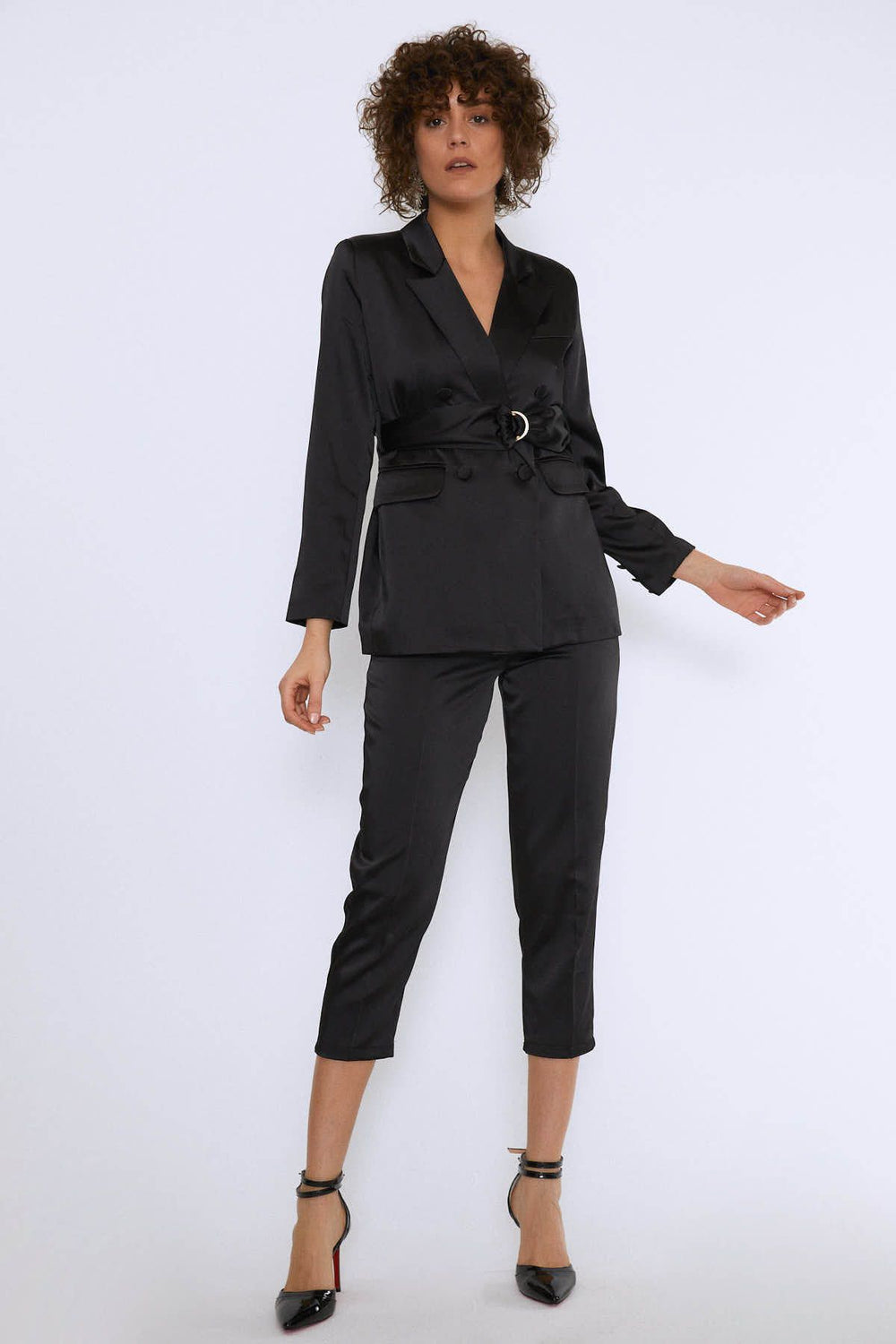 Beli Kemerli Kruvaze Kapama Ceket Siyah