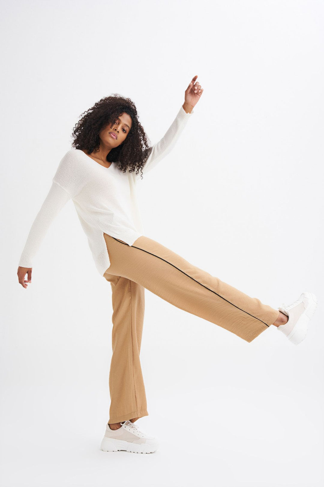 Şerit Detaylı Pantolon Camel