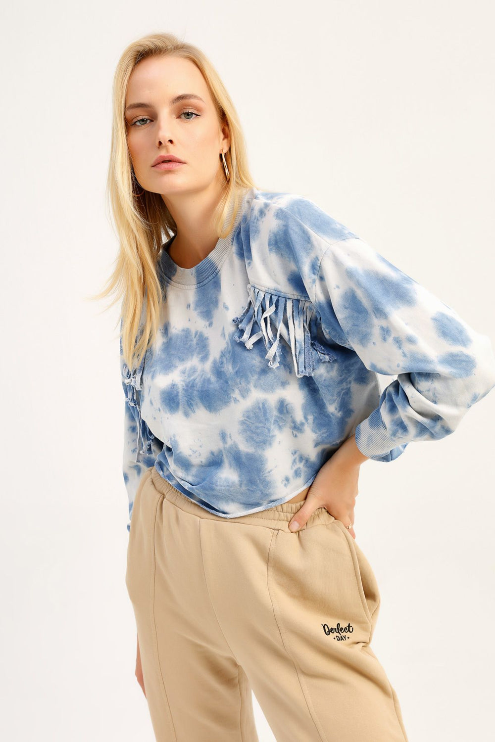 Tasseled Tie Dye Sweatshirt Blue