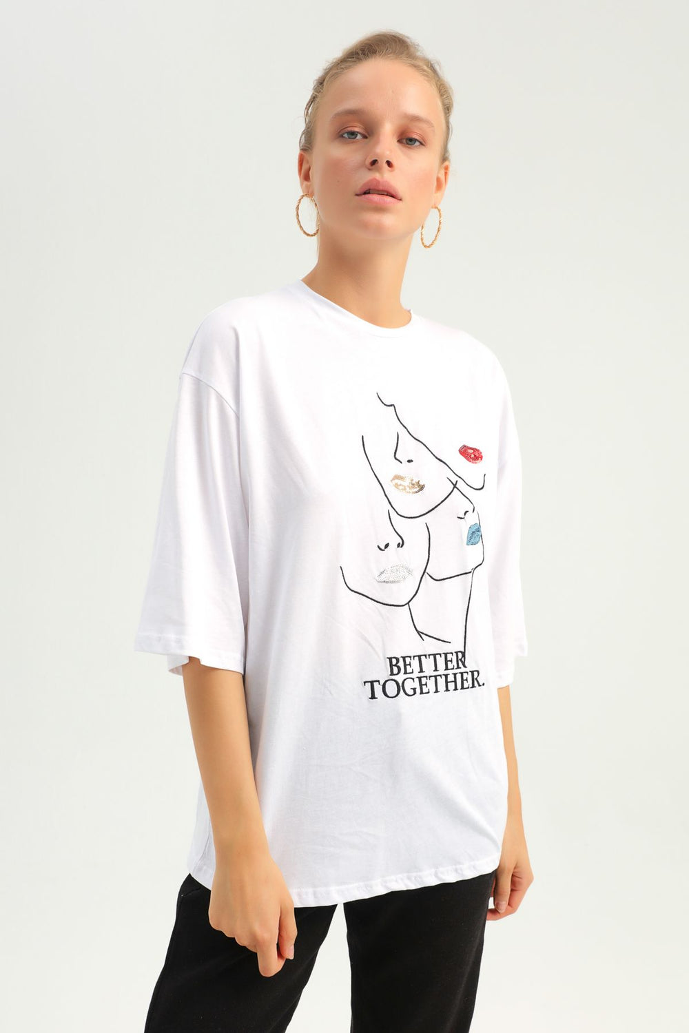 Nakışlı Oversize Uzun Tişört Beyaz