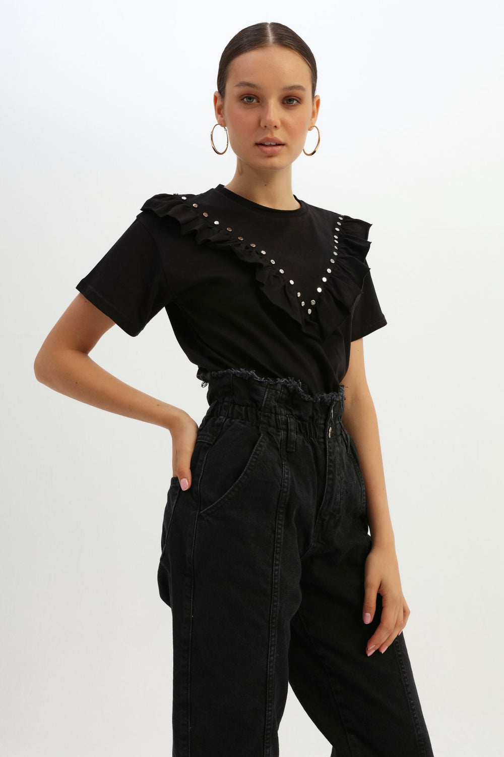 Frilly Accessory T-Shirt Black