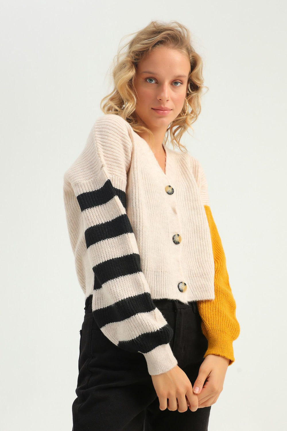 Patterned Sleeves Buttoned Front Cardigan Cream