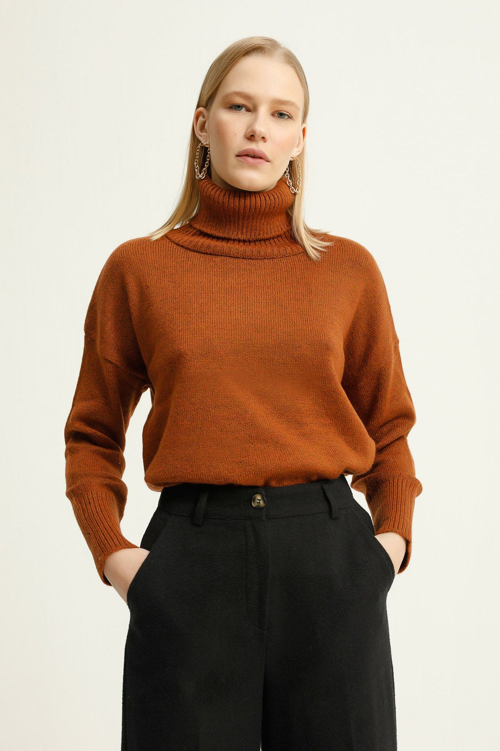 Turtleneck Loose Sweater Brown