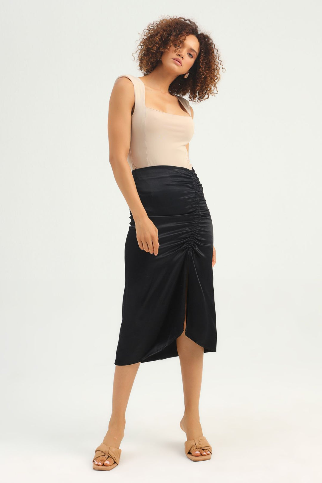 Vatkalı Kare Yaka Bodysuit Bej