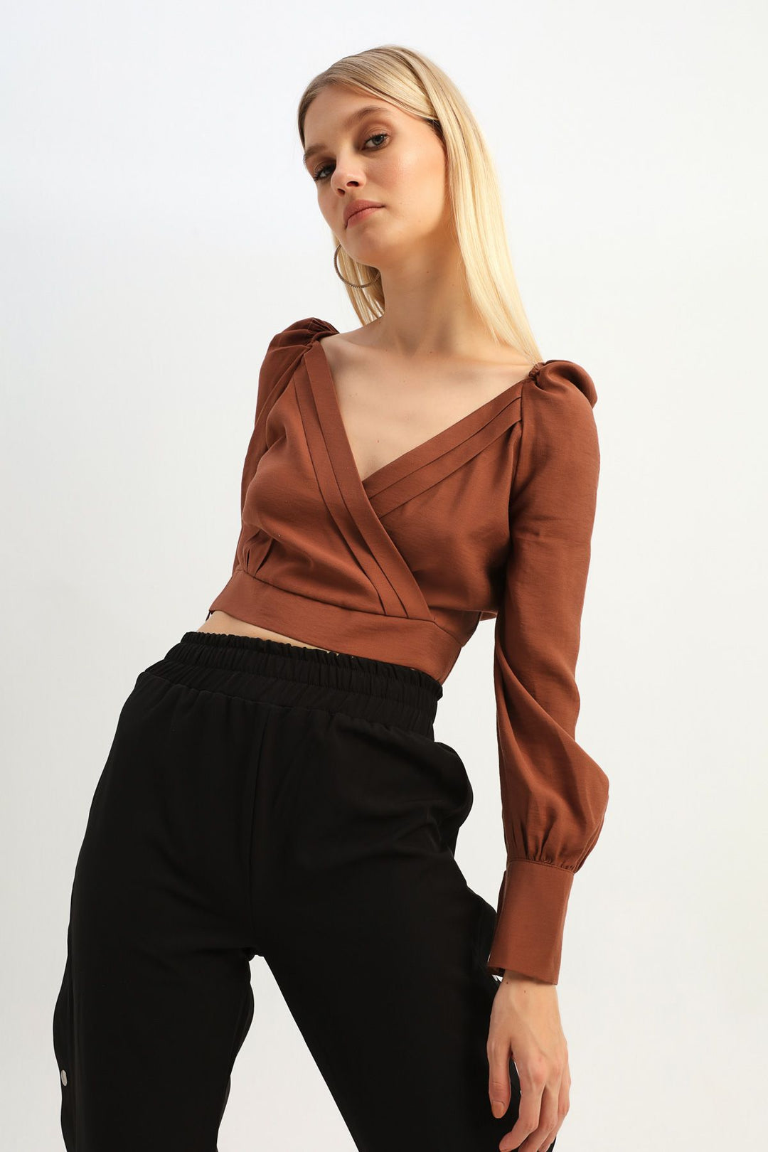 Balon Kol Kruvaze Crop Bluz Kahverengi