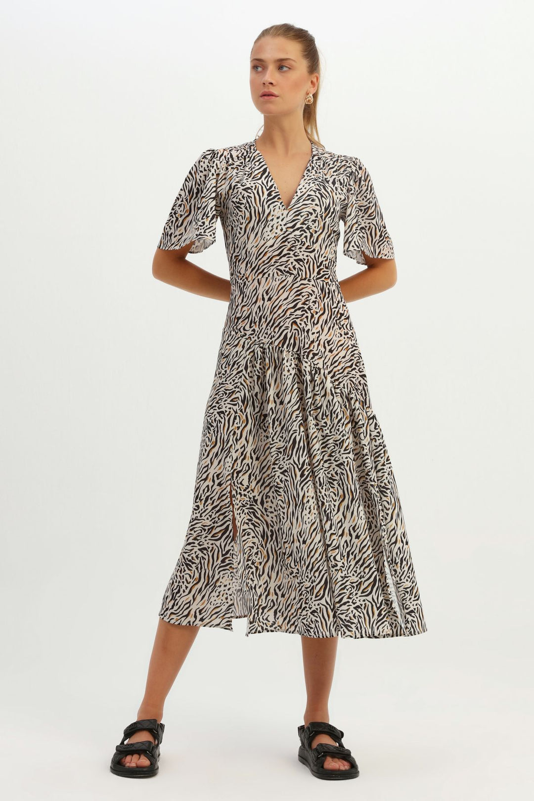 Patterned V-Neck Slit Dress Beige